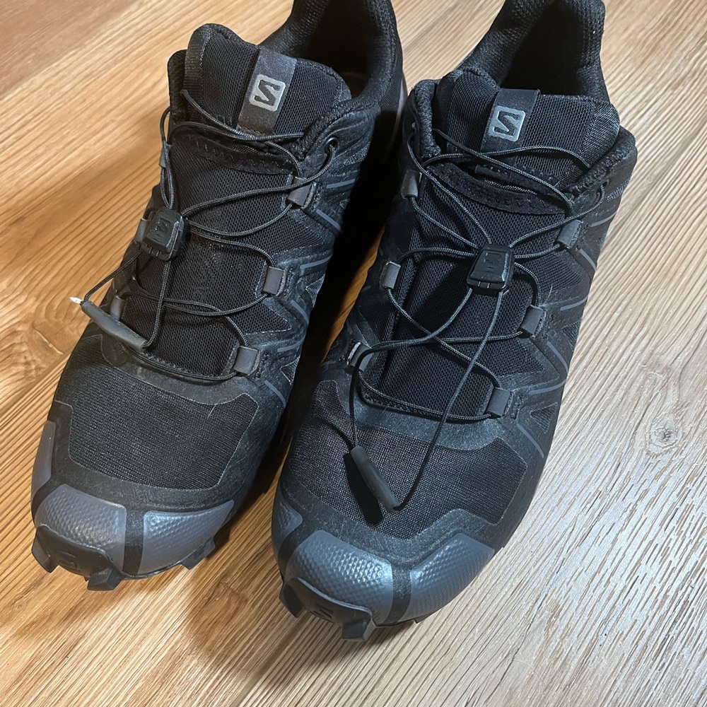 Salomon Men's Black Trail Running Shoes